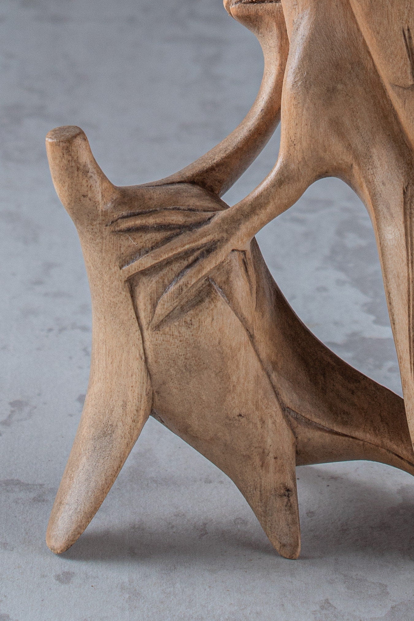 Wooden parrot figurine parasite wood decor